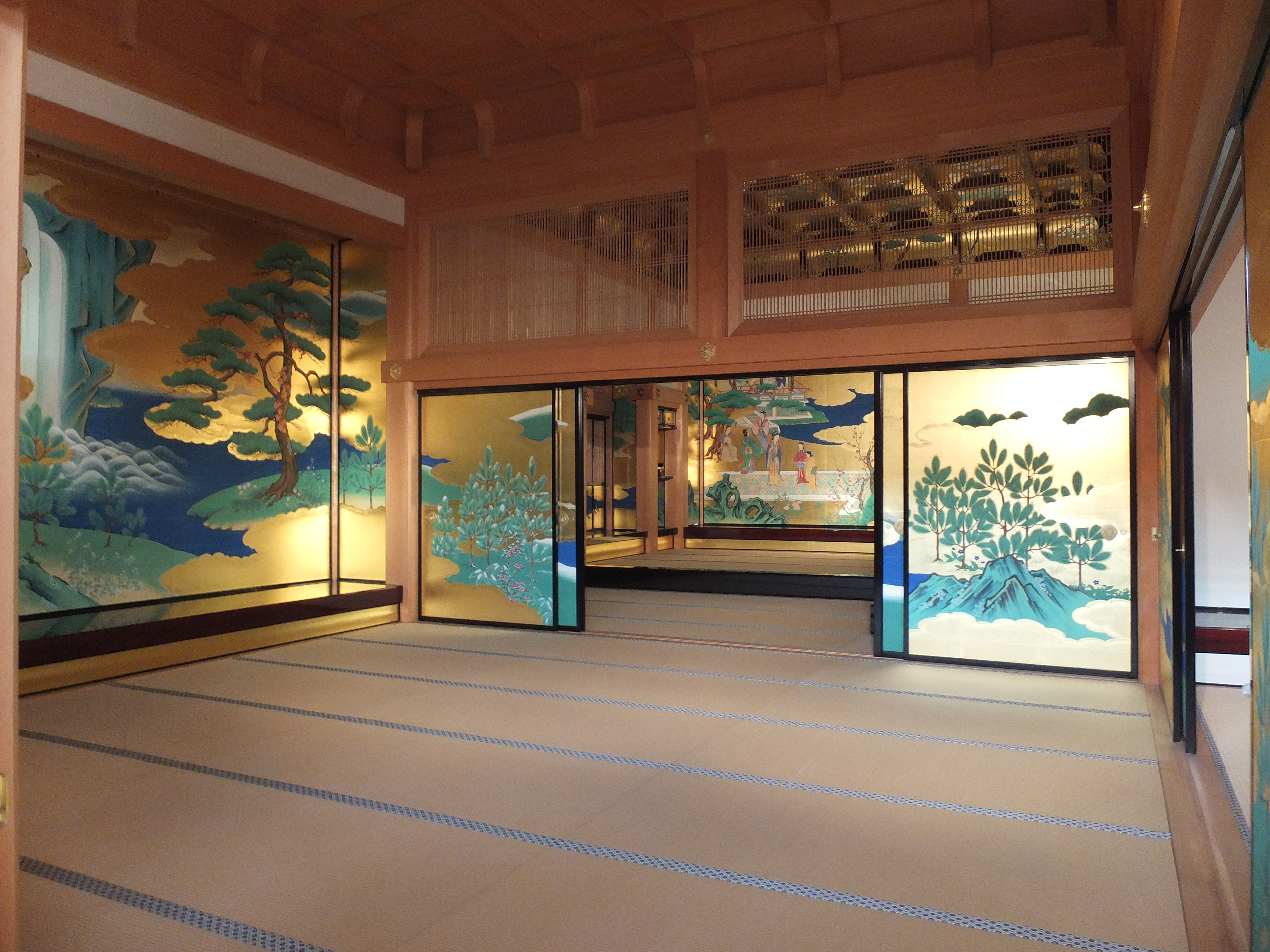 july FKU2013 684 (PALACE2)